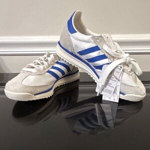 SALE -10% 
Adidas White & Blue Vintage-Inspired Trainer Sneakers